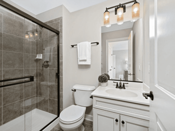 small-bathroom-remodel-ihi-1024x